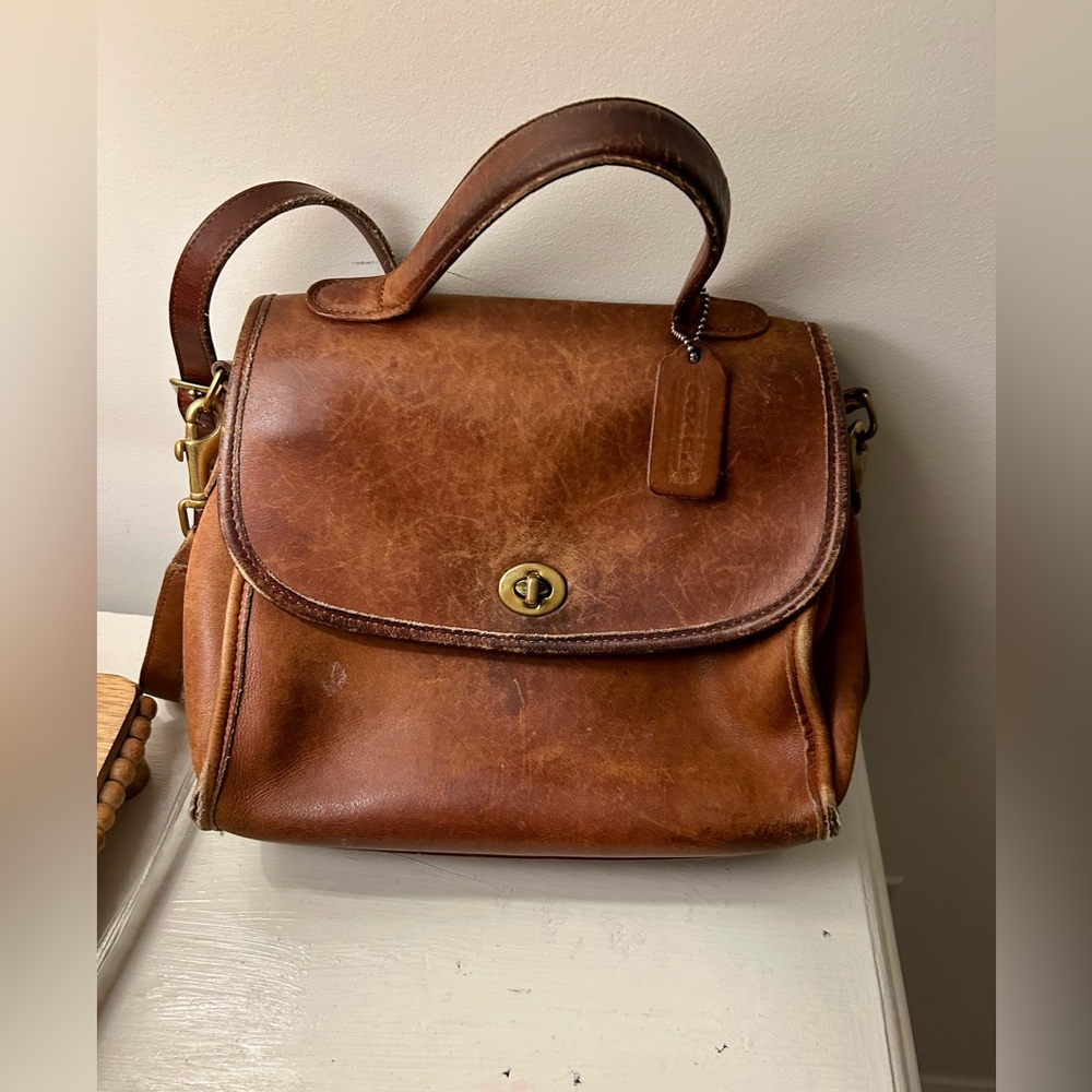 COACH Vintage Bag Style No. H5C- 9977. - Picture 8 of 9